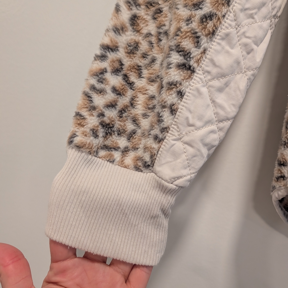 ABERCROMBIE & FITCH Assymetrical Snap-up Leopard Fleece Sweater Jacket Medium - Picture 3 of 9